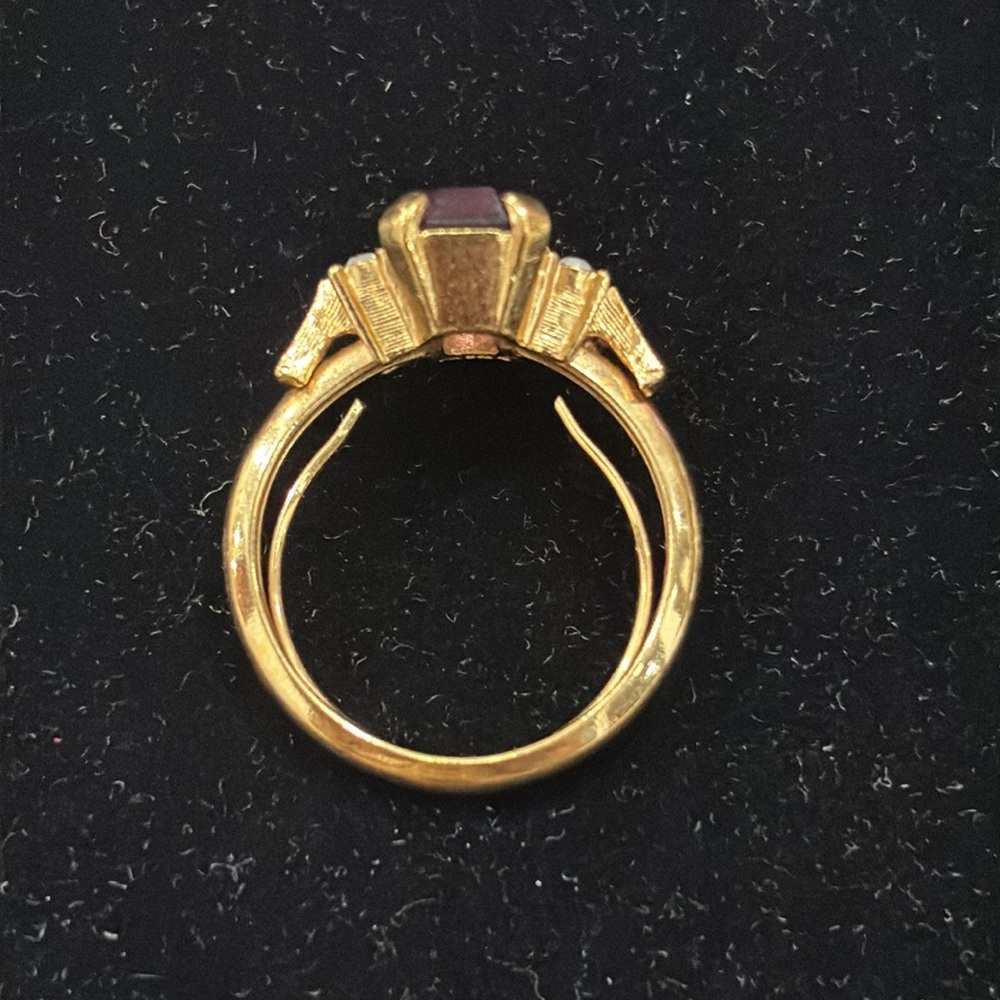 Avon Vintage 1975 Plaza IV Ring - Picture 5 of 8